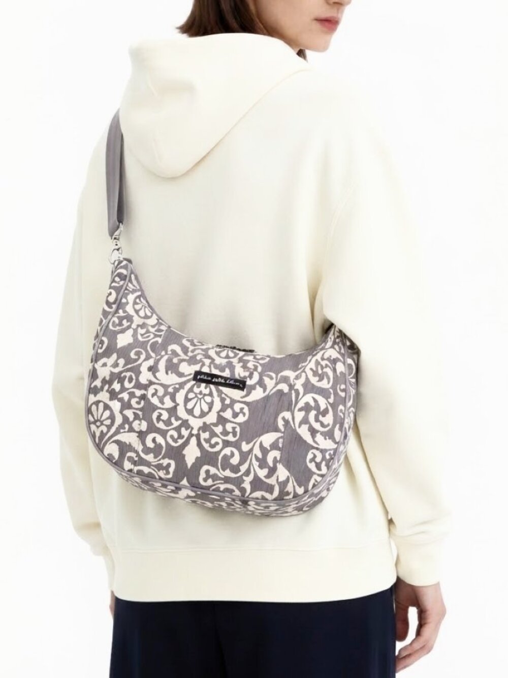 Petunia Pickle Bottom Touring Tote Earl Grey Diaper Bag Convertible NWOT